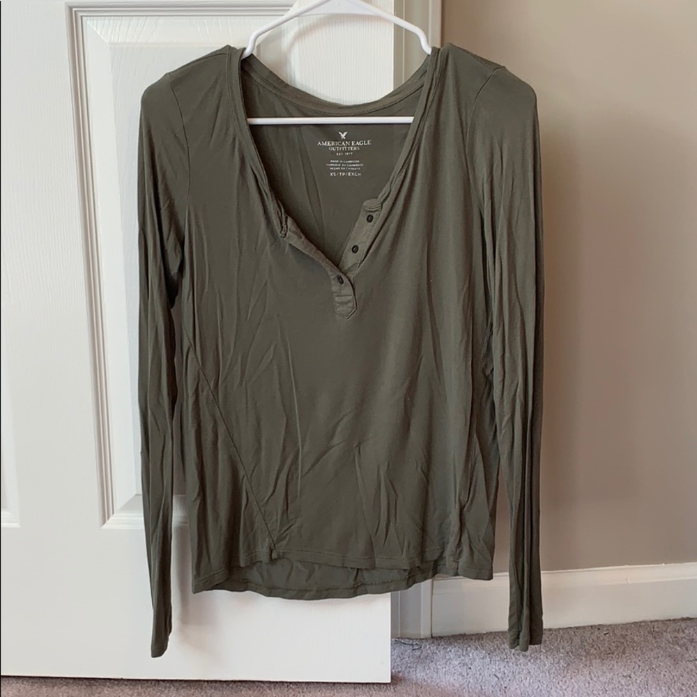 AE green top